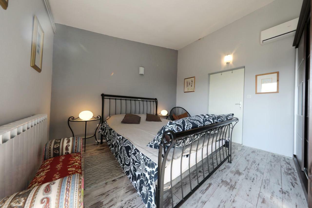 Villa Terracotta App 4 Starigrad Paklenica Bagian luar foto